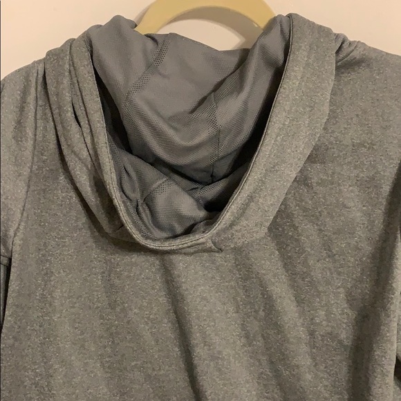 Nike women’s hoodie - Picture 3 of 3